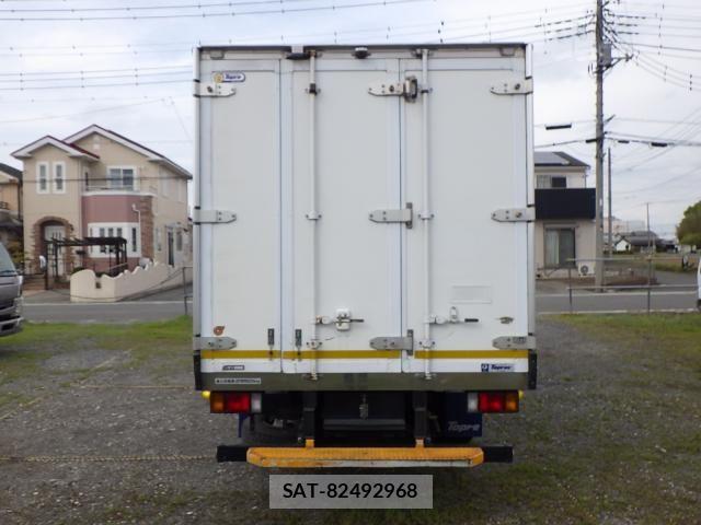 Isuzu ELF TRUCK 2021-01 6004750-4