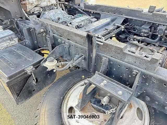 Isuzu ELF TRUCK 2009-09 6004791-17