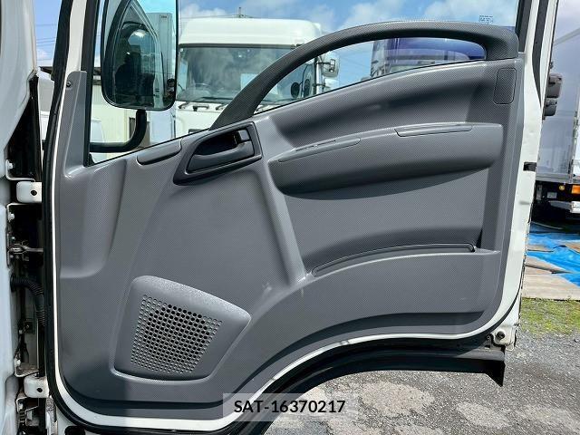 Isuzu ELF TRUCK 2019-03 6004782-17