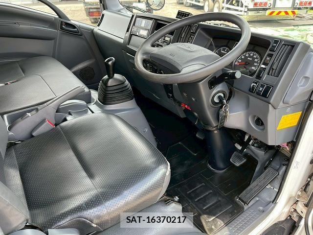 Isuzu ELF TRUCK 2019-03 6004782-18