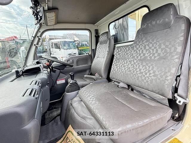 Isuzu ELF TRUCK 2005-05 6004711-18