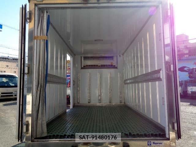 Isuzu ELF TRUCK 2017-03 6135138-11
