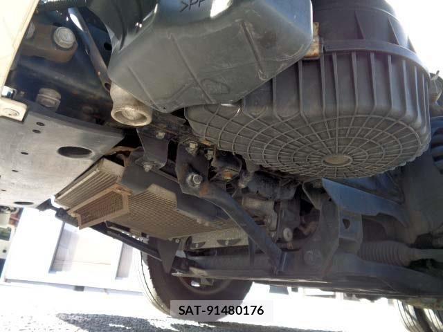 Isuzu ELF TRUCK 2017-03 6135138-16