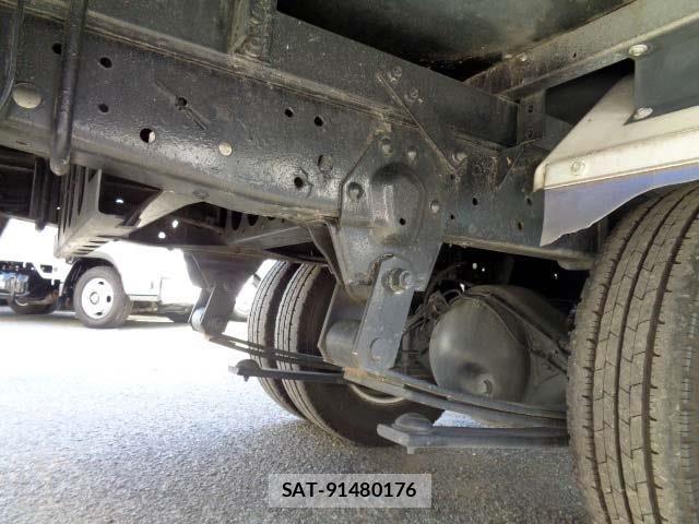 Isuzu ELF TRUCK 2017-03 6135138-17