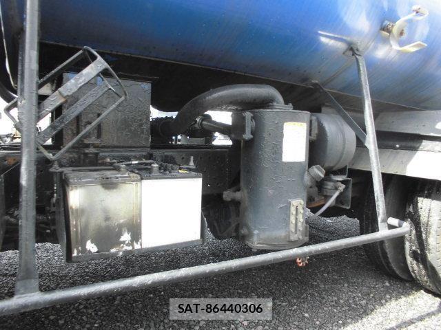 Isuzu ELF TRUCK 2013-10 6214297-13