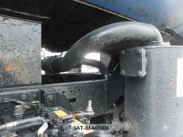 Isuzu ELF TRUCK 2013-10 6214297-14