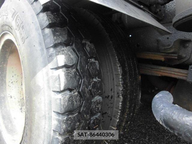 Isuzu ELF TRUCK 2013-10 6214297-21