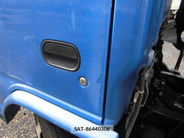 Isuzu ELF TRUCK 2013-10 6214297-25