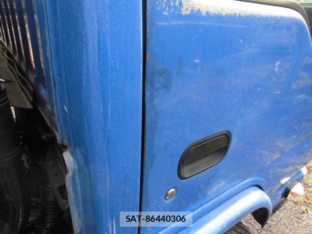 Isuzu ELF TRUCK 2013-10 6214297-26