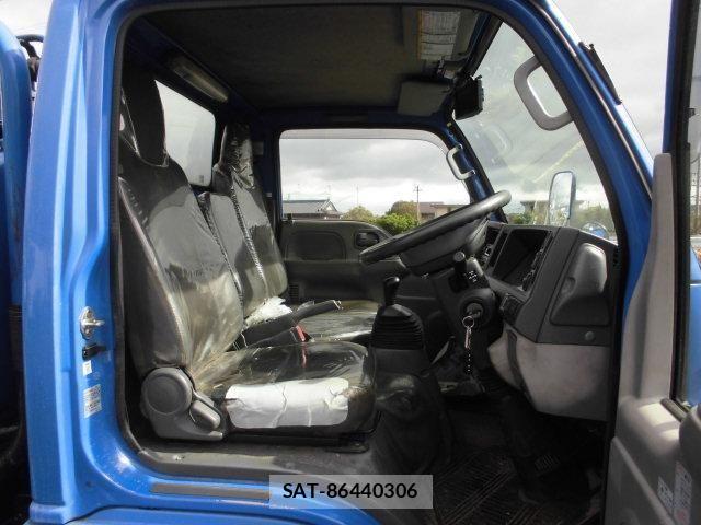 Isuzu ELF TRUCK 2013-10 6214297-27
