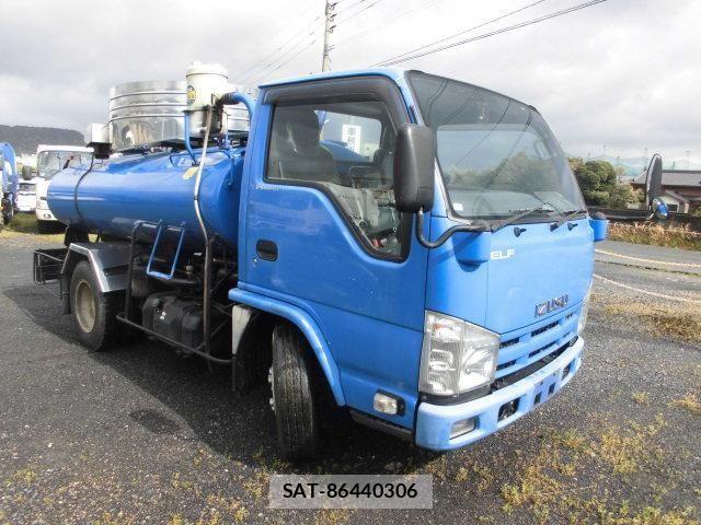 Isuzu ELF TRUCK 2013-10 6214297-2