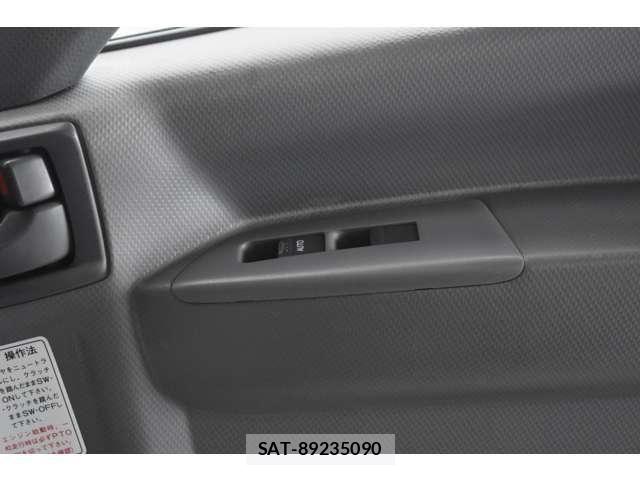 Isuzu ELF TRUCK 2013-08 6214236-9