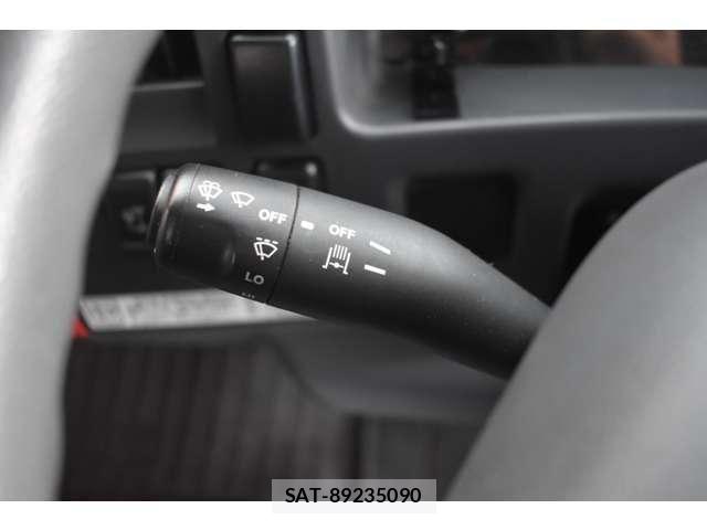 Isuzu ELF TRUCK 2013-08 6214236-12