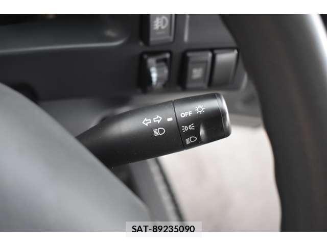 Isuzu ELF TRUCK 2013-08 6214236-13