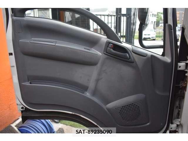 Isuzu ELF TRUCK 2013-08 6214236-20