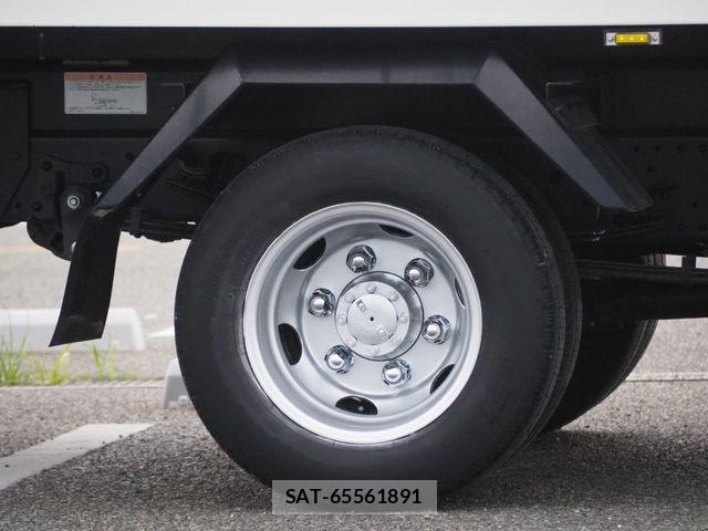 Isuzu ELF TRUCK 2022-11 6214215-6