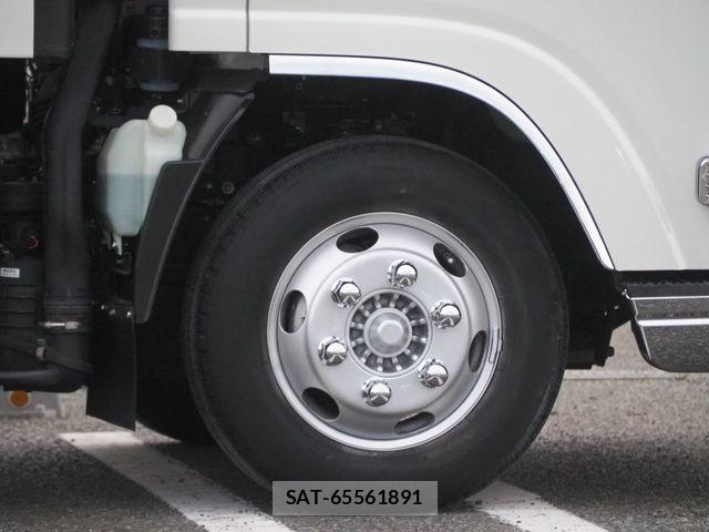Isuzu ELF TRUCK 2022-11 6214215-7