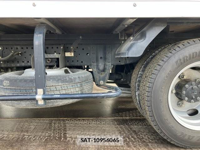 Isuzu ELF TRUCK 2017-05 6214263-18