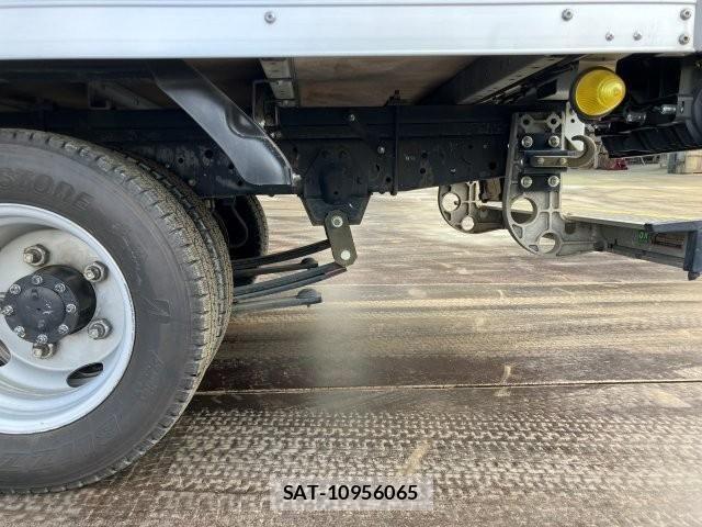 Isuzu ELF TRUCK 2017-05 6214263-19