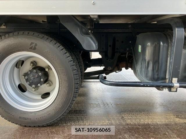 Isuzu ELF TRUCK 2017-05 6214263-21