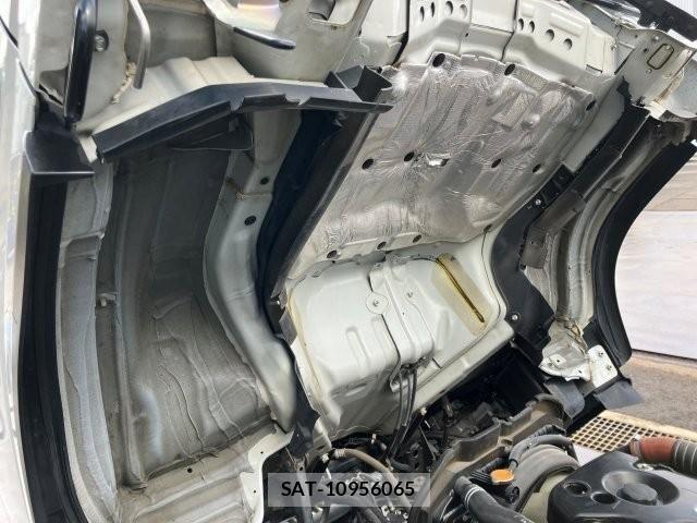 Isuzu ELF TRUCK 2017-05 6214263-25