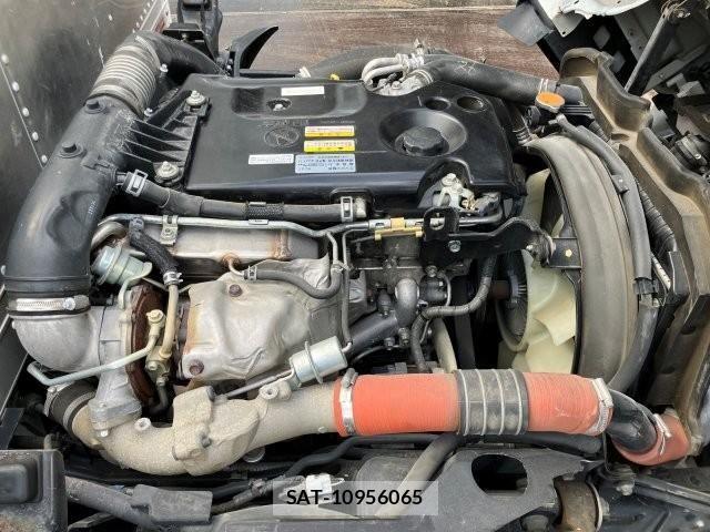 Isuzu ELF TRUCK 2017-05 6214263-28