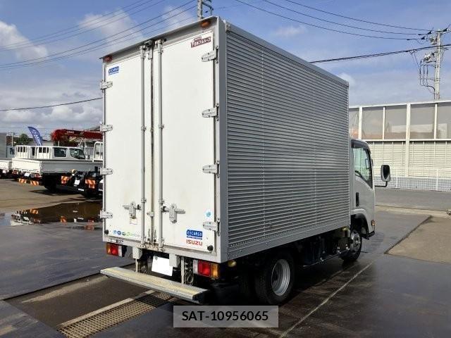 Isuzu ELF TRUCK 2017-05 6214263-3