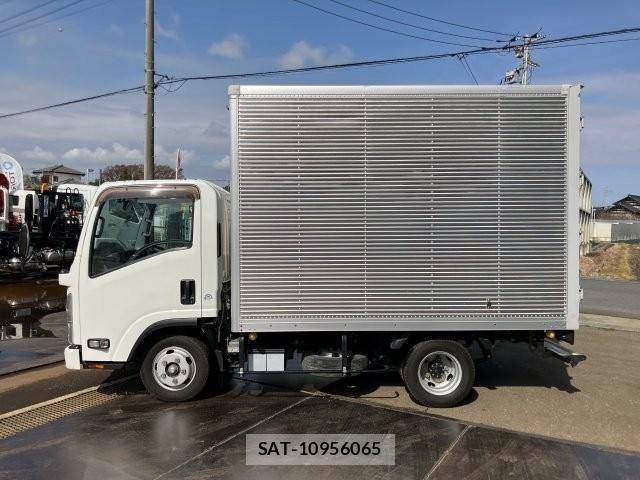 Isuzu ELF TRUCK 2017-05 6214263-4