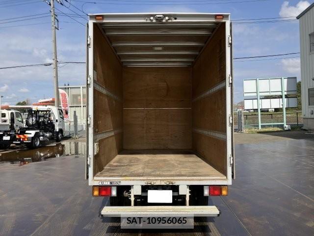 Isuzu ELF TRUCK 2017-05 6214263-8