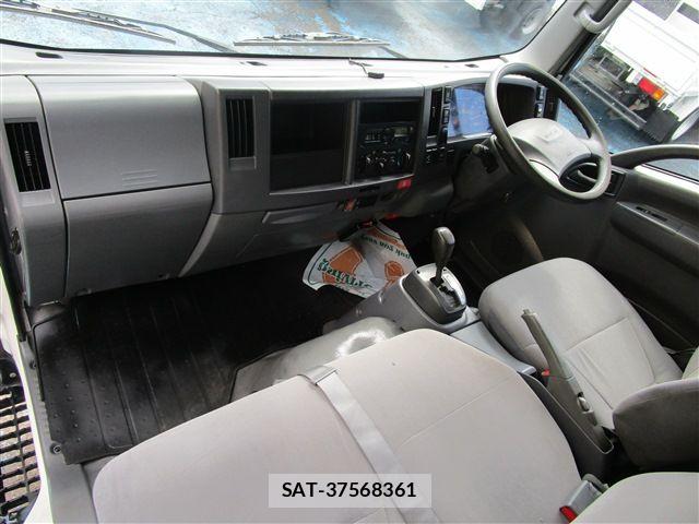 Isuzu ELF TRUCK 2017-02 6214282-10