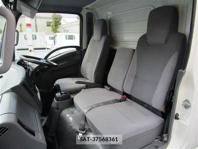 Isuzu ELF TRUCK 2017-02 6214282-14
