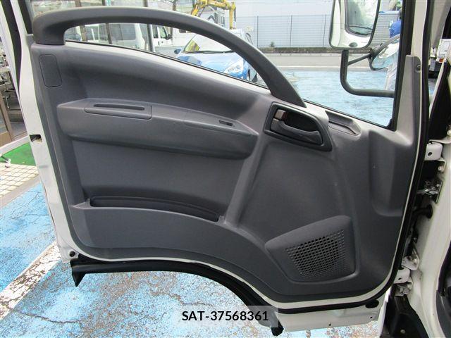 Isuzu ELF TRUCK 2017-02 6214282-21