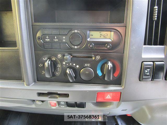 Isuzu ELF TRUCK 2017-02 6214282-22