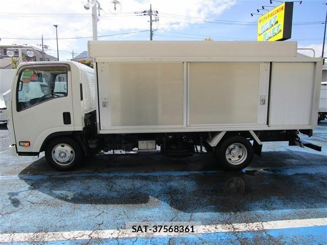 Isuzu ELF TRUCK 2017-02 6214282-3