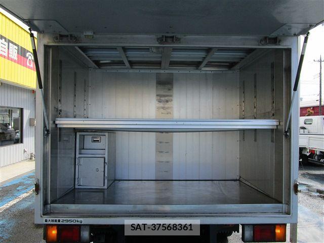 Isuzu ELF TRUCK 2017-02 6214282-5