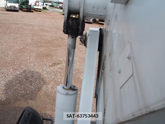 Isuzu ELF TRUCK 2006-05 6214299-13