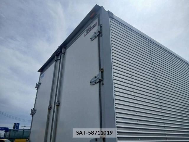 Isuzu ELF TRUCK 2018-03 6214277-12