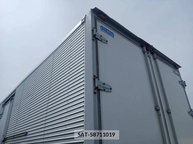 Isuzu ELF TRUCK 2018-03 6214277-16