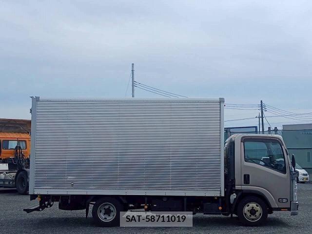 Isuzu ELF TRUCK 2018-03 6214277-4