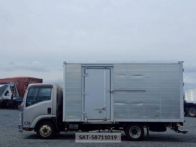 Isuzu ELF TRUCK 2018-03 6214277-8