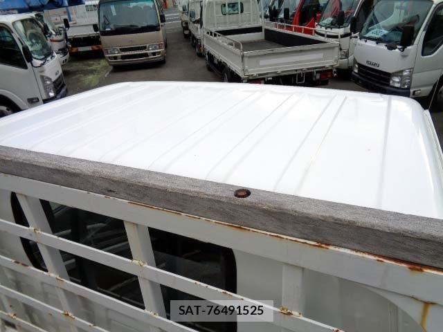Isuzu ELF TRUCK 2019-03 6214307-13