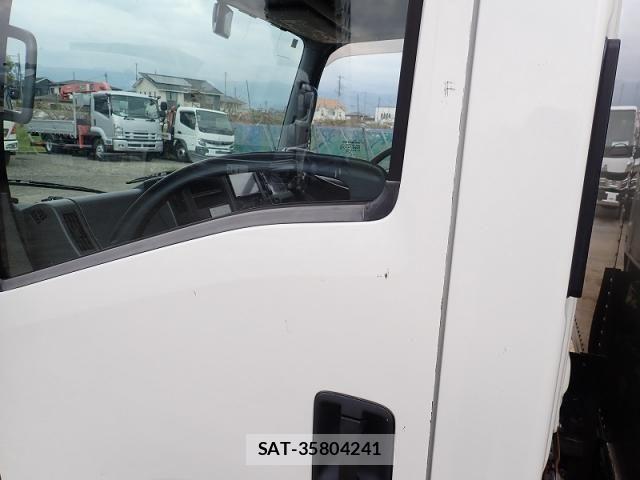 Isuzu ELF TRUCK 2015-01 6214284-25
