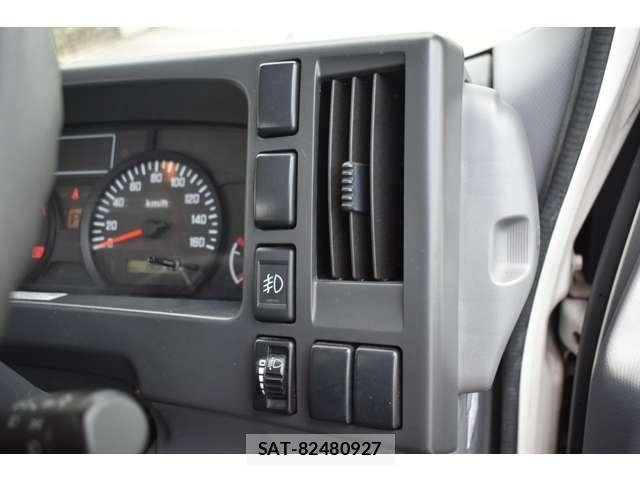 Isuzu ELF TRUCK 2016-04 6214296-12