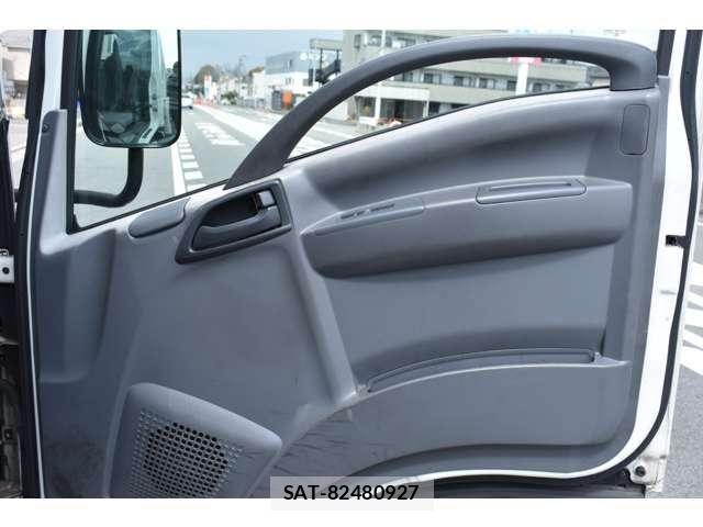 Isuzu ELF TRUCK 2016-04 6214296-8