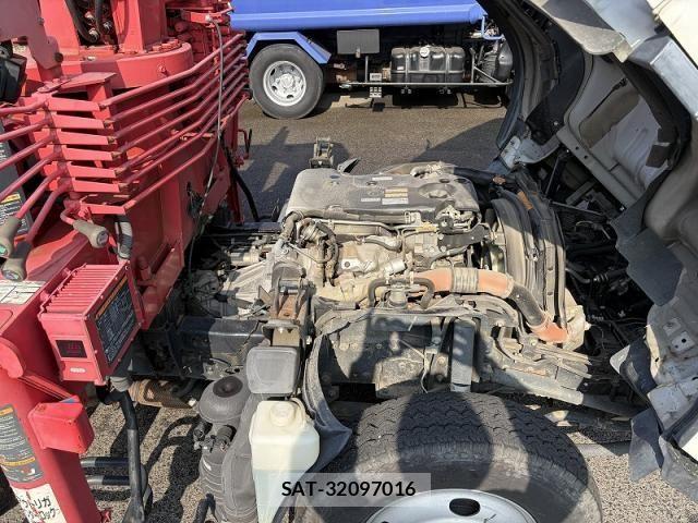 Isuzu ELF TRUCK 2013-12 6243774-9