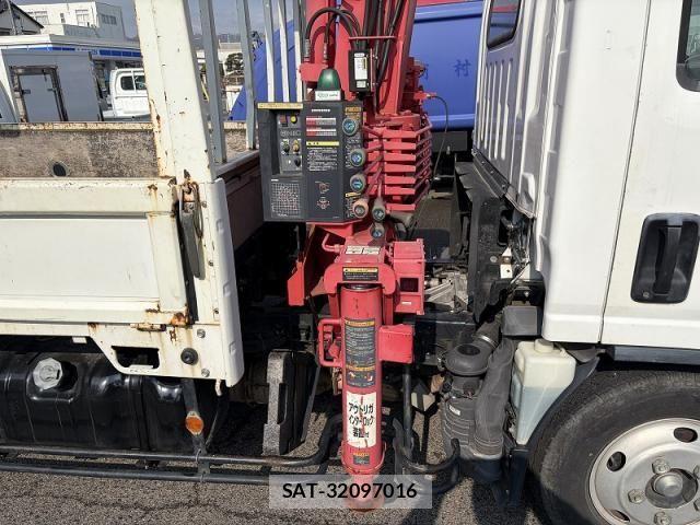 Isuzu ELF TRUCK 2013-12 6243774-24