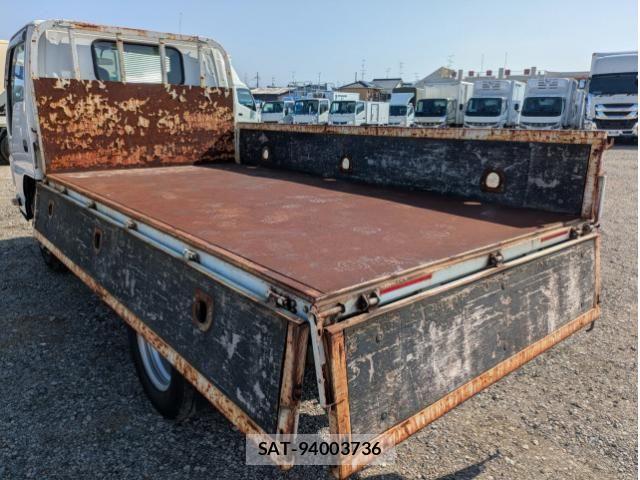 Isuzu ELF TRUCK 2013-03 6243801-14