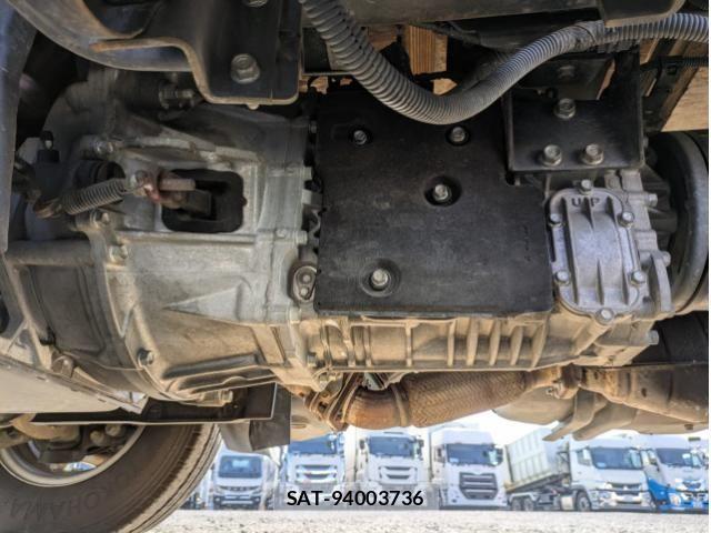 Isuzu ELF TRUCK 2013-03 6243801-20