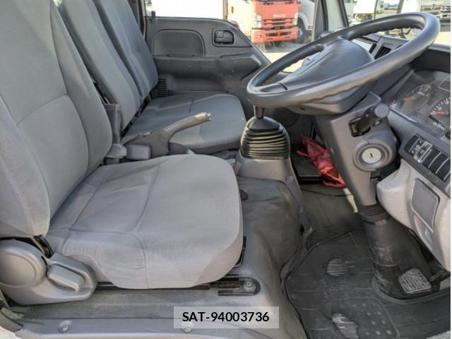 Isuzu ELF TRUCK 2013-03 6243801-24