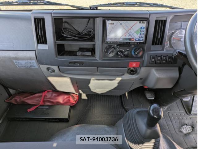 Isuzu ELF TRUCK 2013-03 6243801-27